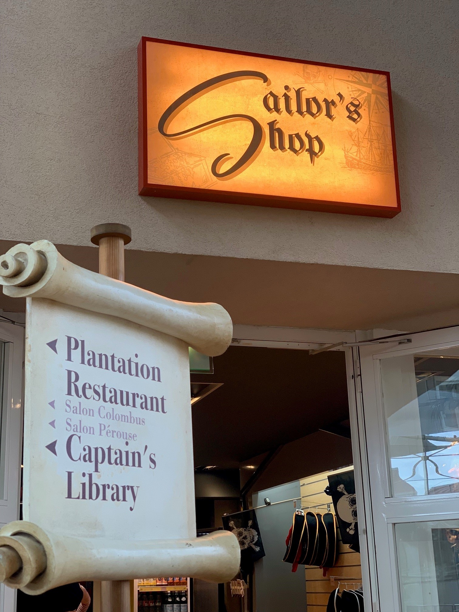 Sailor's Shop - Explorers Hotel at Disneyland Paris